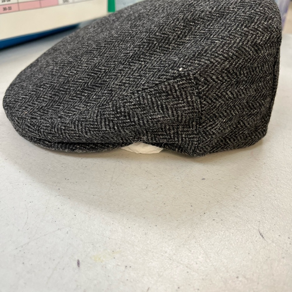 Goorin Brothers gray tweed paper boy hat